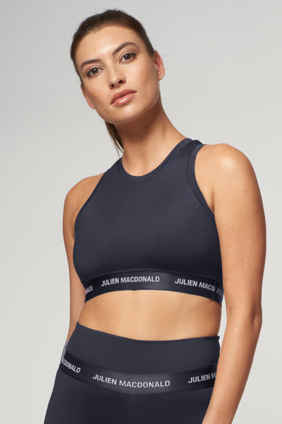 model in sportswear