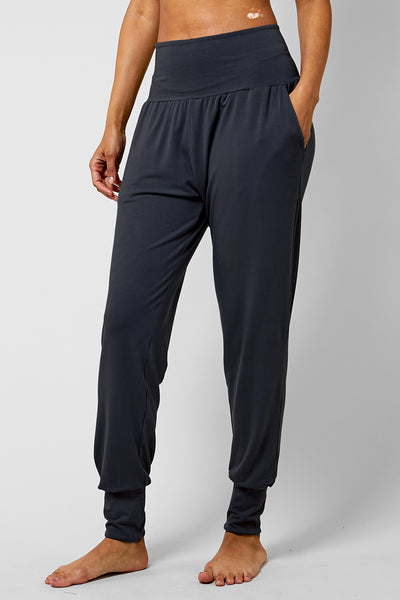 Lightweight Yoga Loose Side Pockets Cuffed Pant Slate